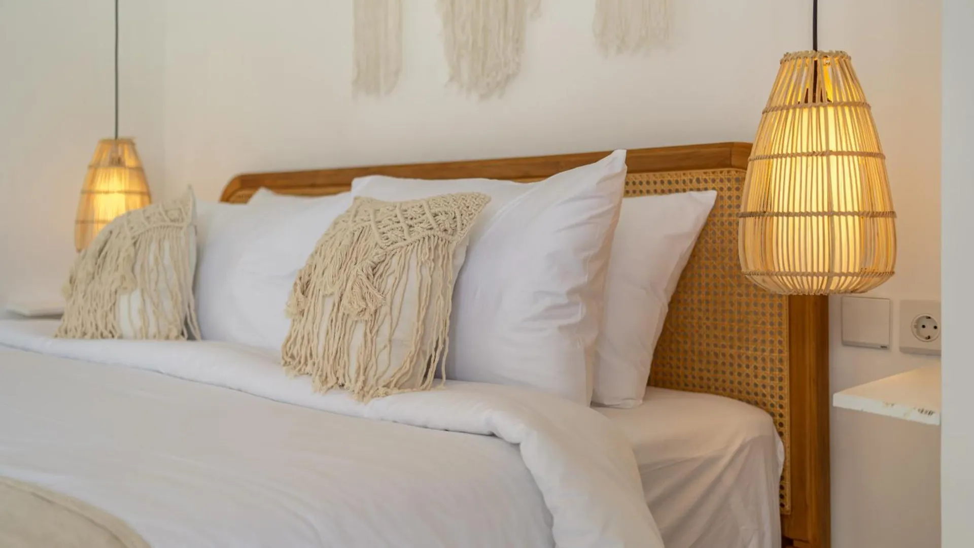 Bali Bliss - Dip Into Paradise Brand New 2Bdr Villa With Private Pool Kerobokan  Indonesia